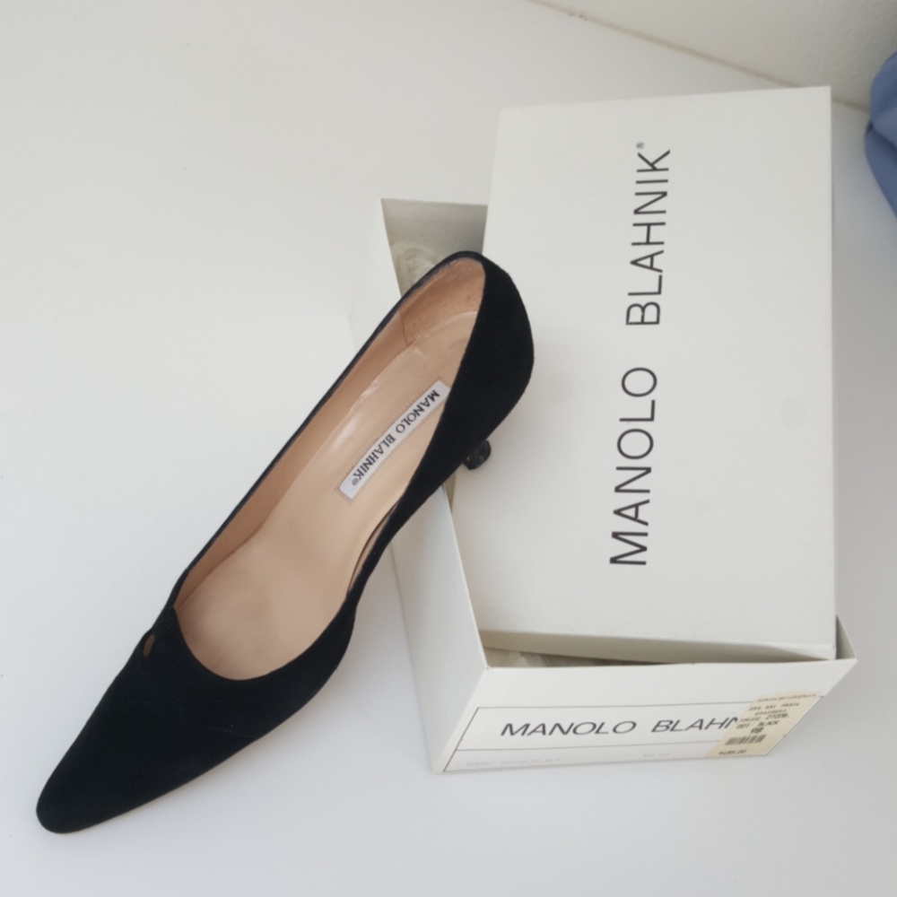 Manolo Blahnik black suede pumps